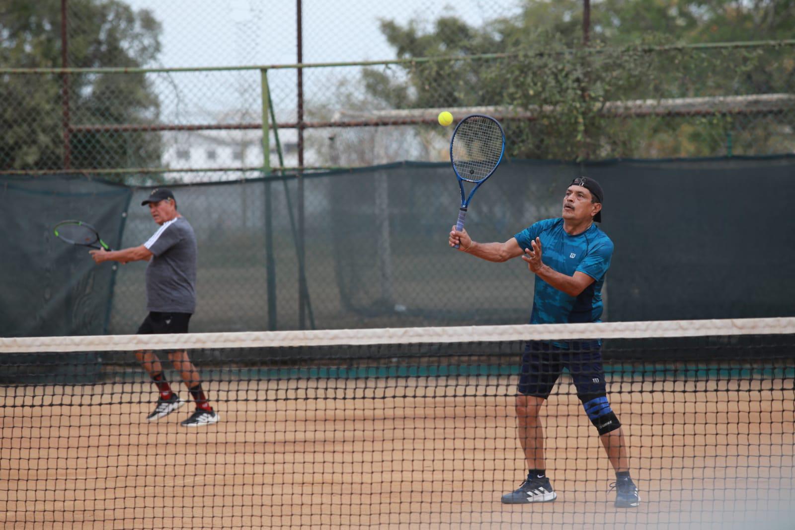 $!Medrano y Cota se consagran campeones de Tenis Senior