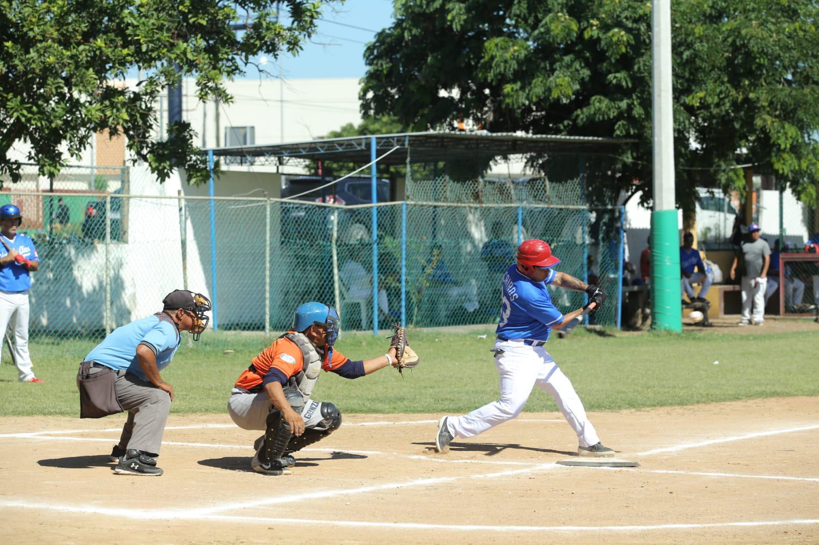 $!Club Muralla comienza con el pie derecho en Nacional de Beisbol 50 años y más