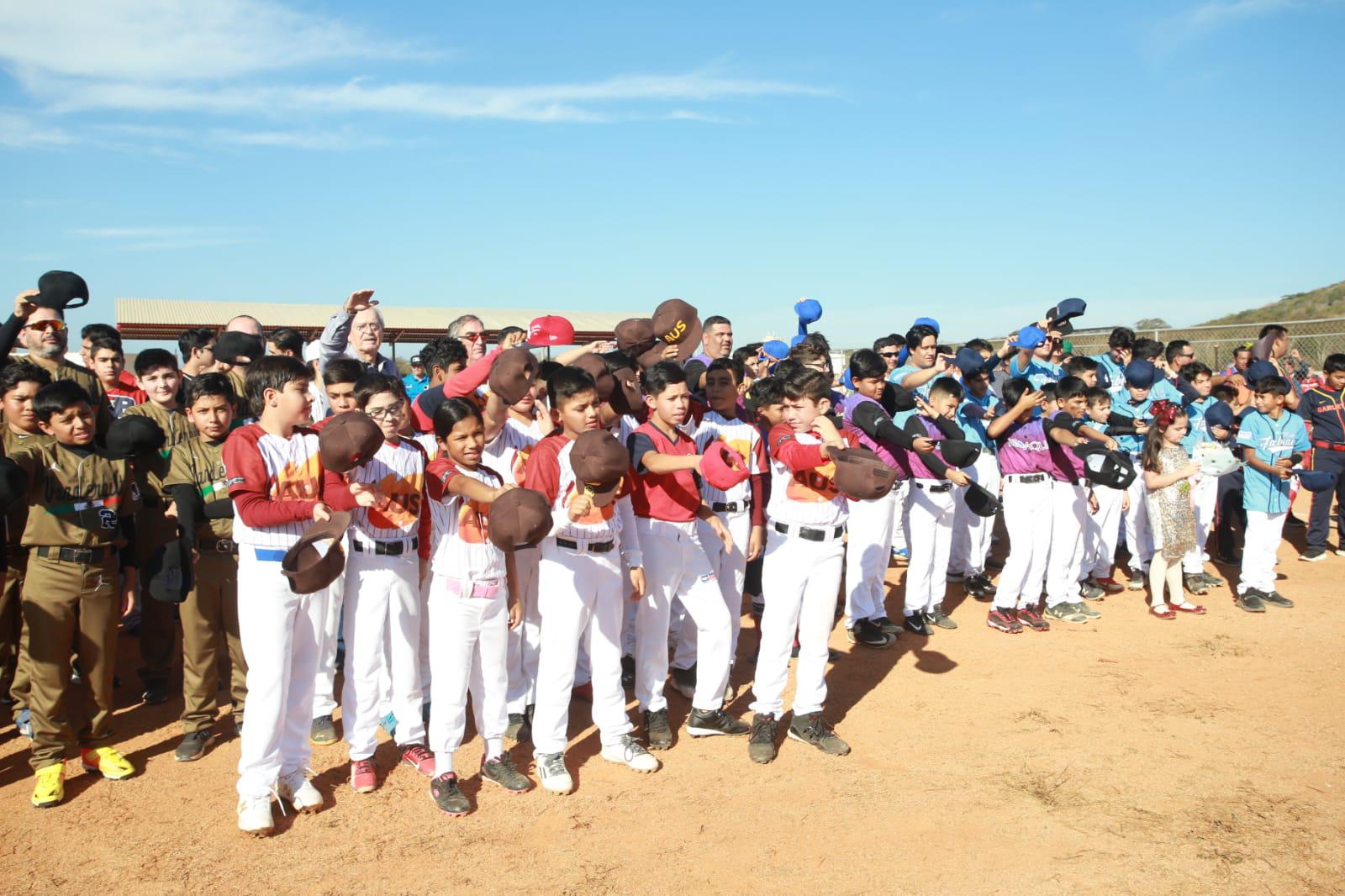 $!Estrena Liga Mazatlán instalaciones con nueva temporada de beisbol