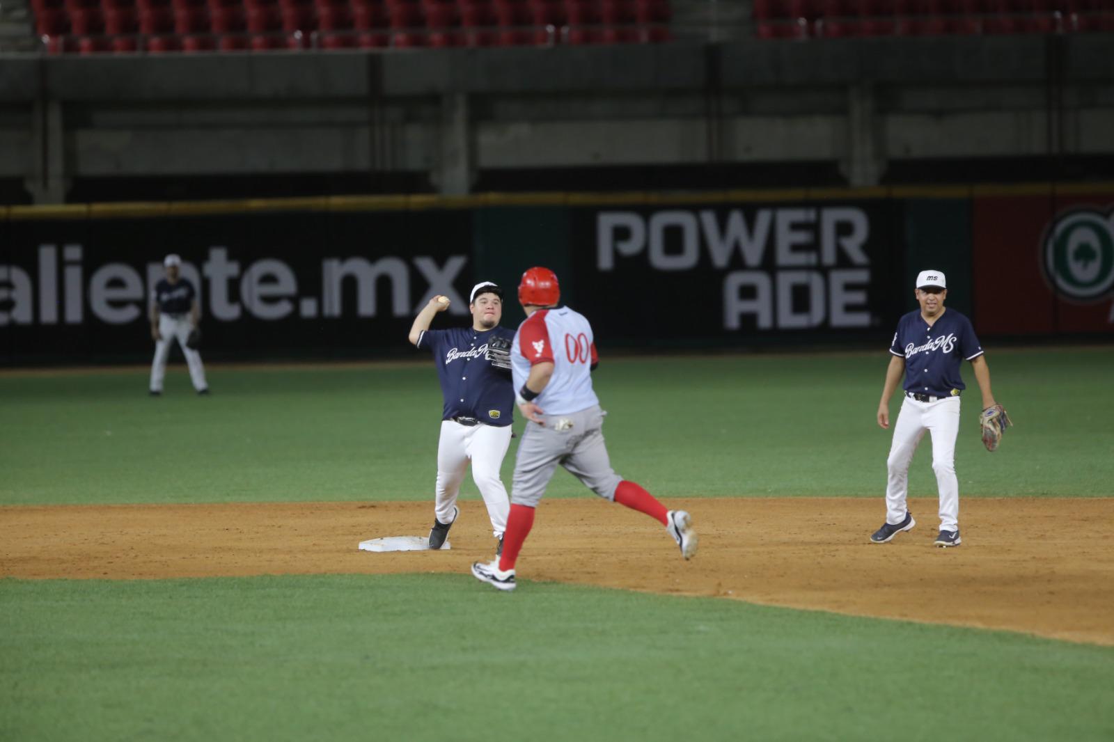 $!Venados de Mazatlán y Banda MS ofrecen una gran fiesta en el Teodoro Mariscal