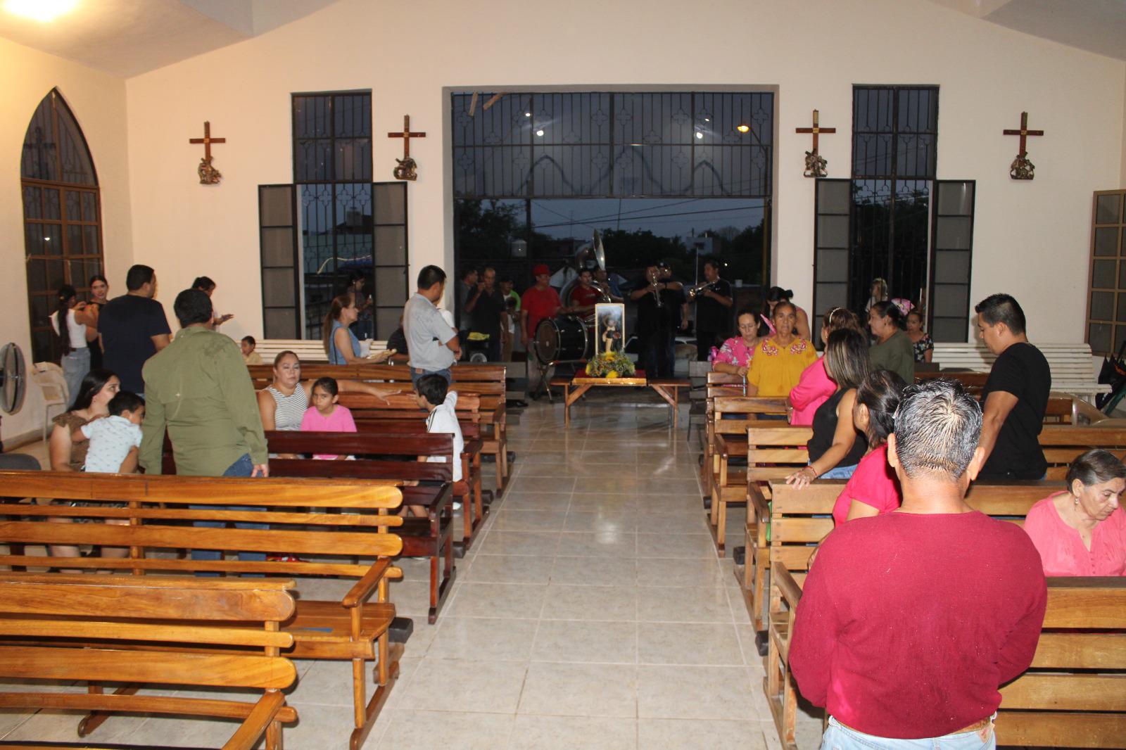 $!Lluvias no apagan el fervor por Santo Domingo de Guzmán en El Rosario