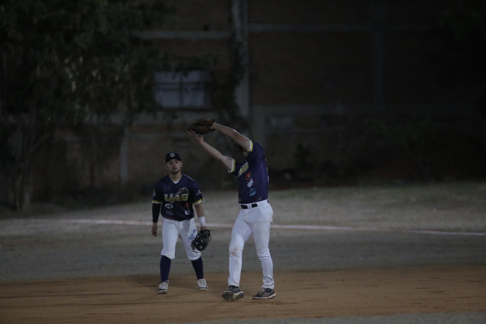 $!SUTERM y Jumapam mantienen paso perfecto en la Liga de Beisbol Clase Abierta