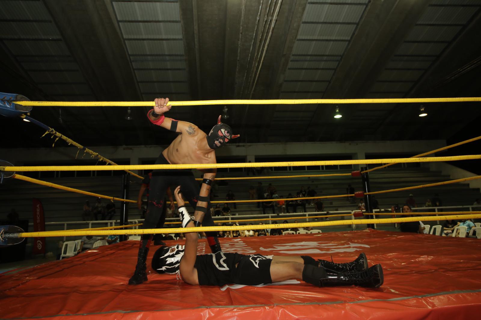 $!Antrax, Destello y Terremoto King Jr. se imponen en función benéfica ‘Luchando por un Ángel’