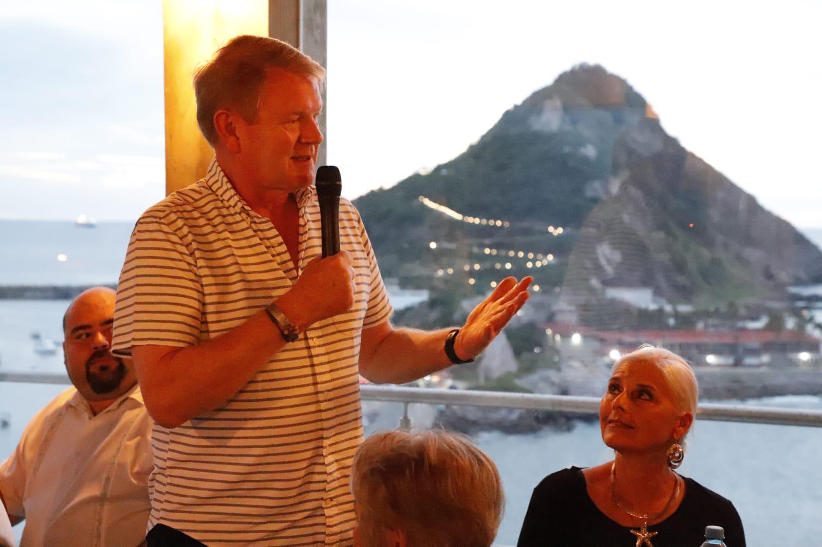 $!Se reúne Embajador de Canadá en México con canadienses, la titular de Sectur y el Alcalde de Mazatlán