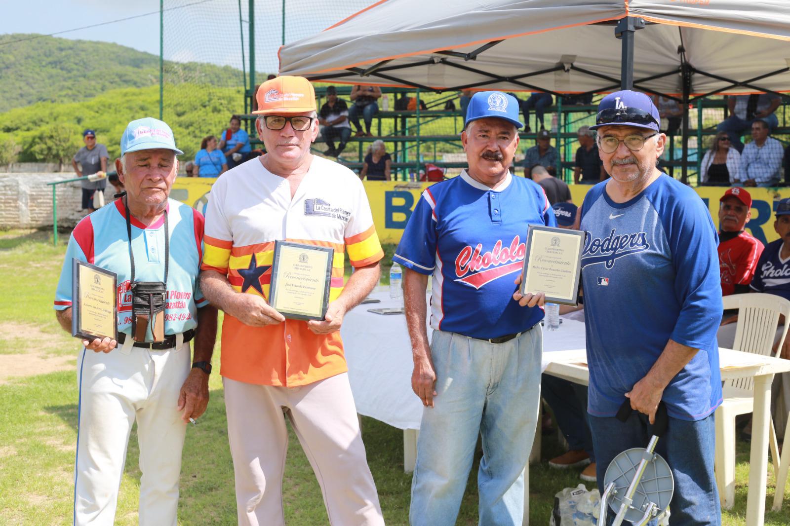 $!Inauguran Segunda Fuerza y 60 Años de Liga de Beisbol del Chololos