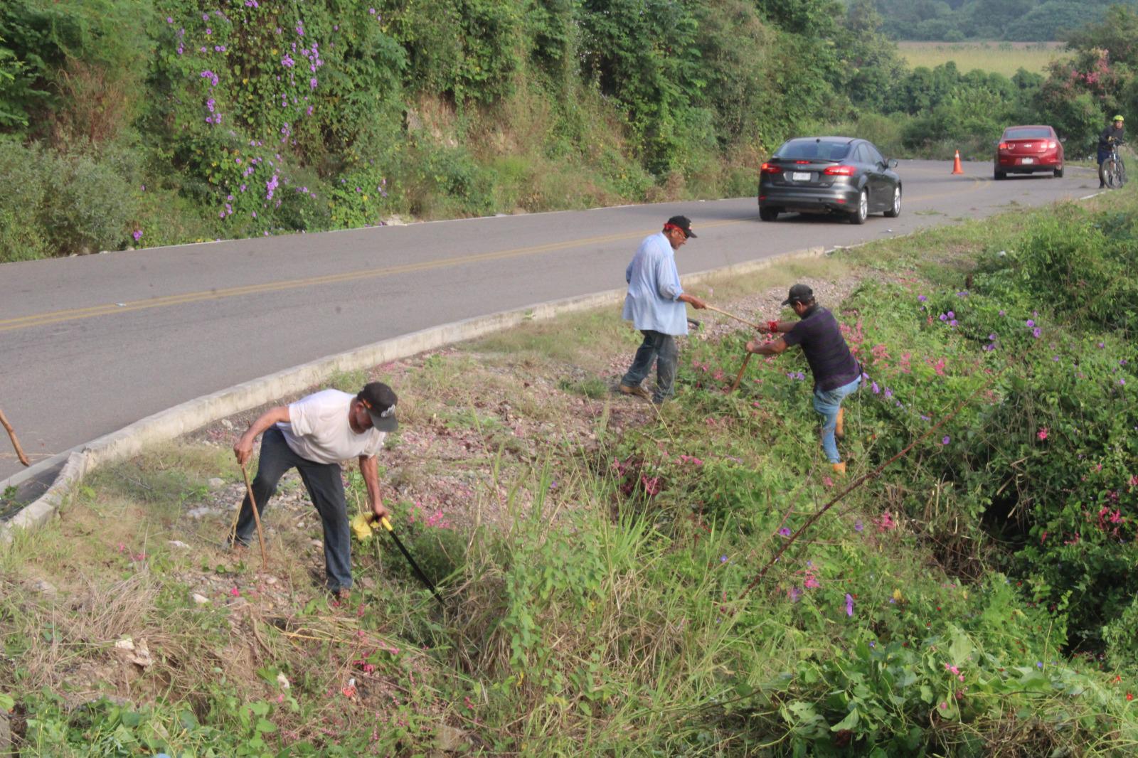 $!Gobierno de Rosario hará gestiones para limpieza de carreteras estatales