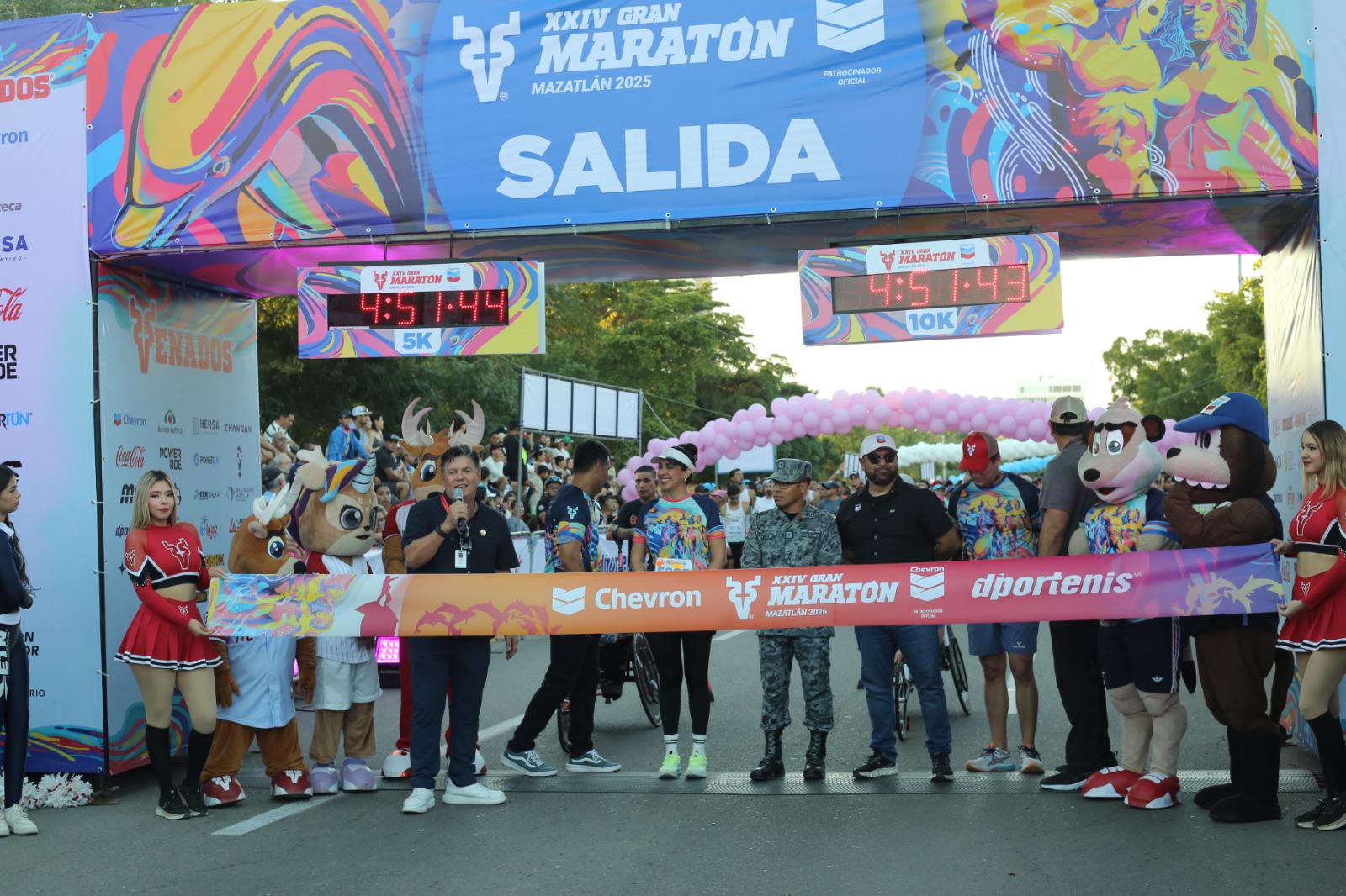 $!Corredores de todo el País toman salida de 10 kilómetros del Gran Maratón Mazatlán