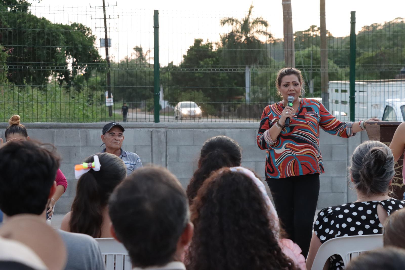 $!Entregan obra de agua potable y rehabilitación de cancha en La Estación