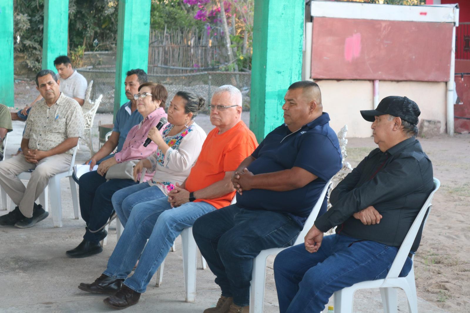 $!Ciudadanos de Palmito del Verde, en Escuinapa, piden mejoras en servicios y seguridad vial