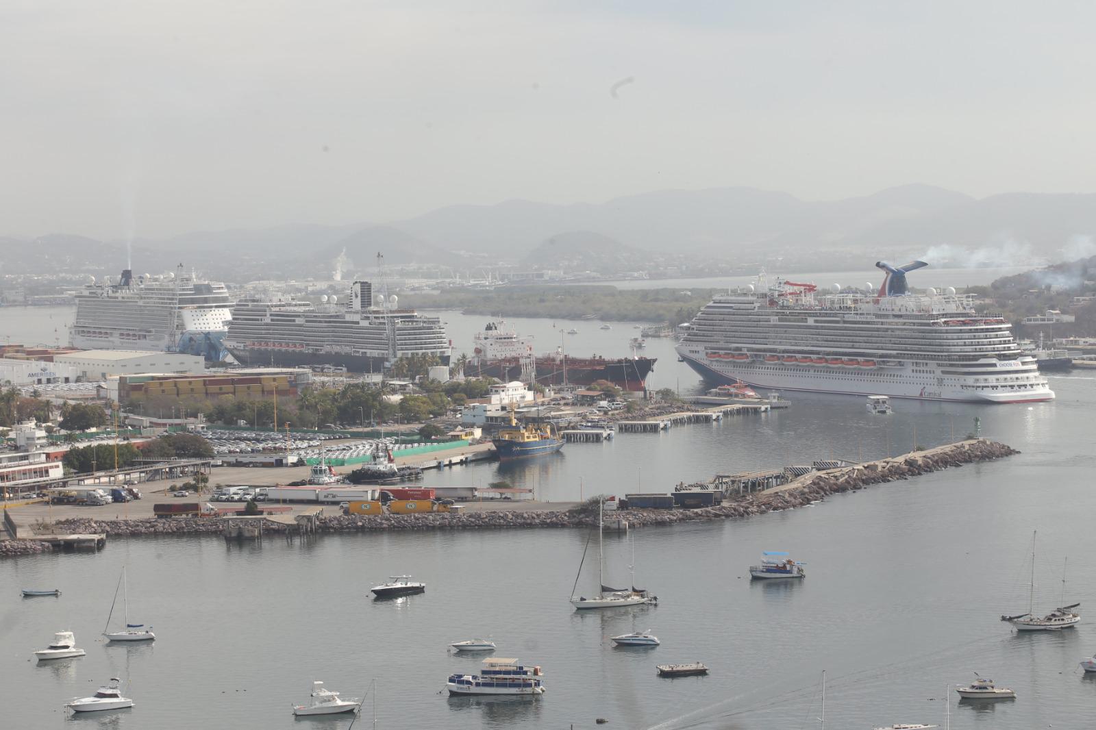 $!Recibe Mazatlán a más de 11 mil visitantes tras llegada de Koningsdam, Norwegian Bliss y Carnival Panorama