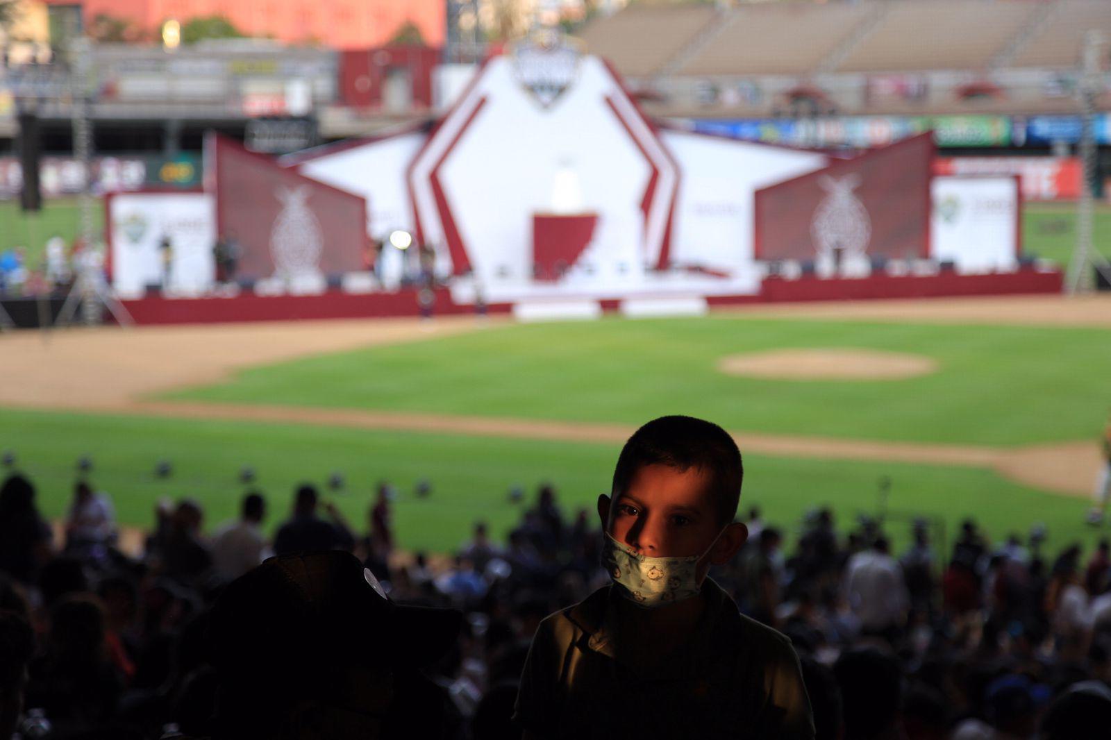$!Con baile, carnaval y pirotecnia inauguran Juegos Nacionales Conade en Sinaloa