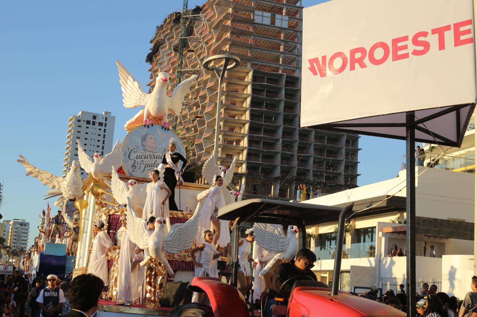 $!Asisten más de 480 mil personas al segundo y último desfile del Carnaval Internacional de Mazatlán 2026
