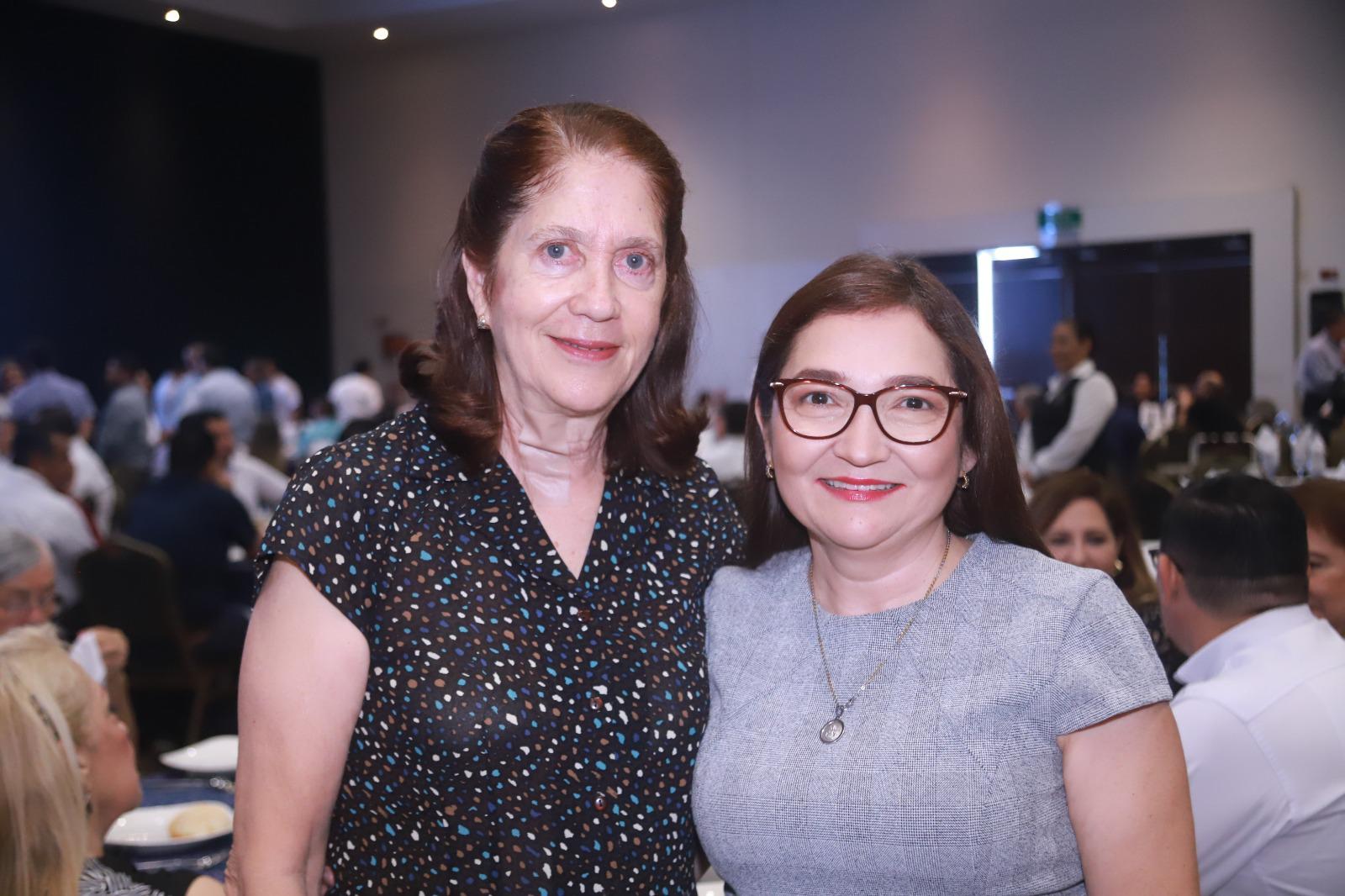 $!Tere Gallo de Gil y Mari Carmen Castro.