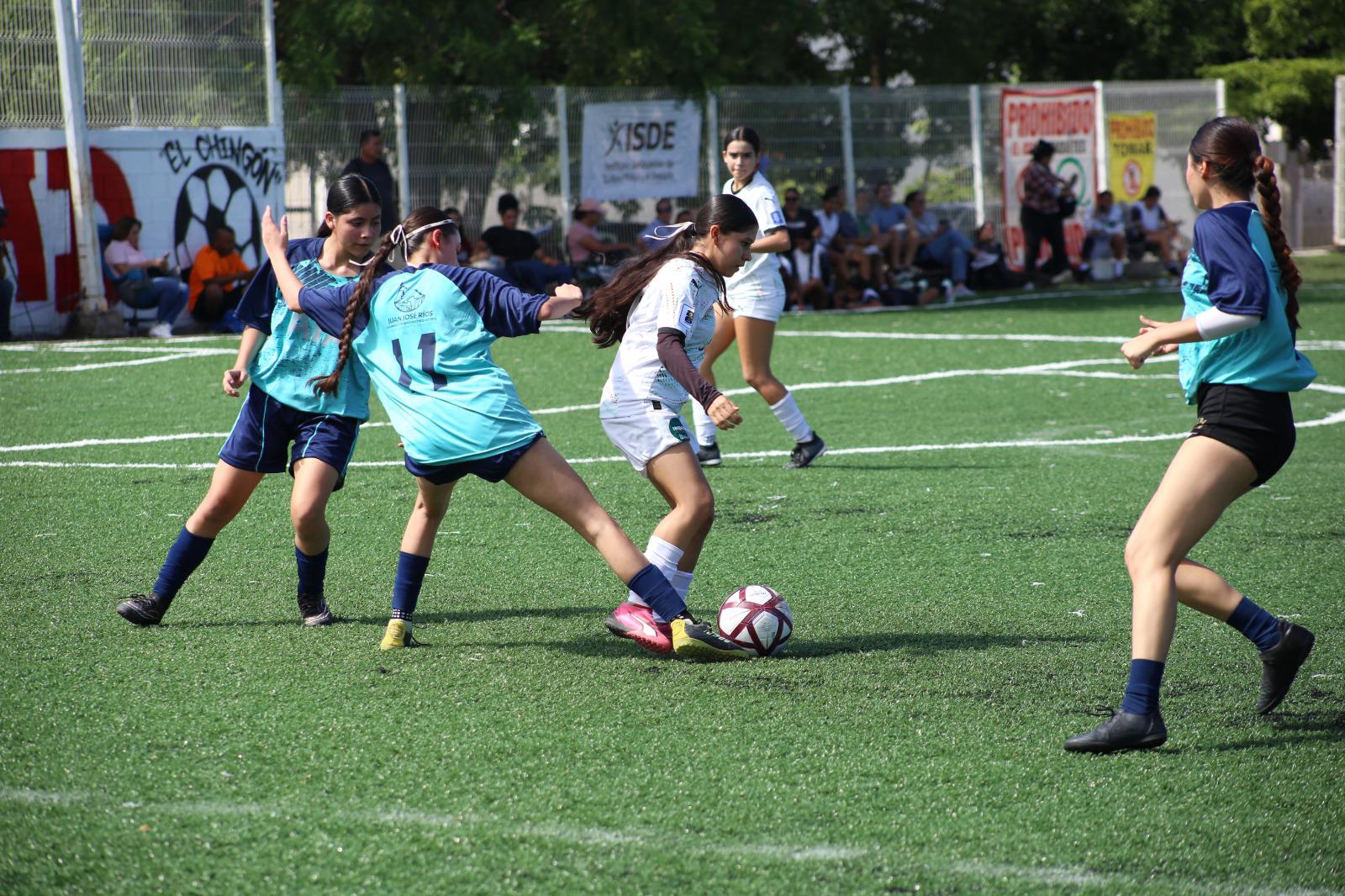$!Mazatlán y Culiacán conquistan la etapa estatal de futbol 6x6 de los Juegos Nacionales Populares 2025