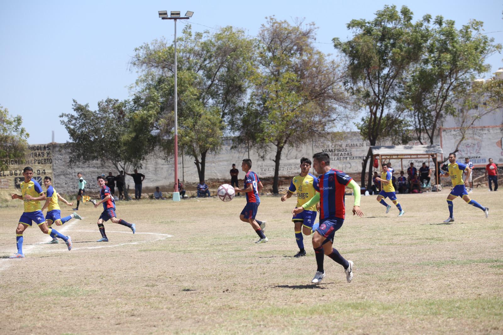 $!Boys de Villa Unión vence a Familia Aguilar-Carrilllo y se pone adelante en la semifinal