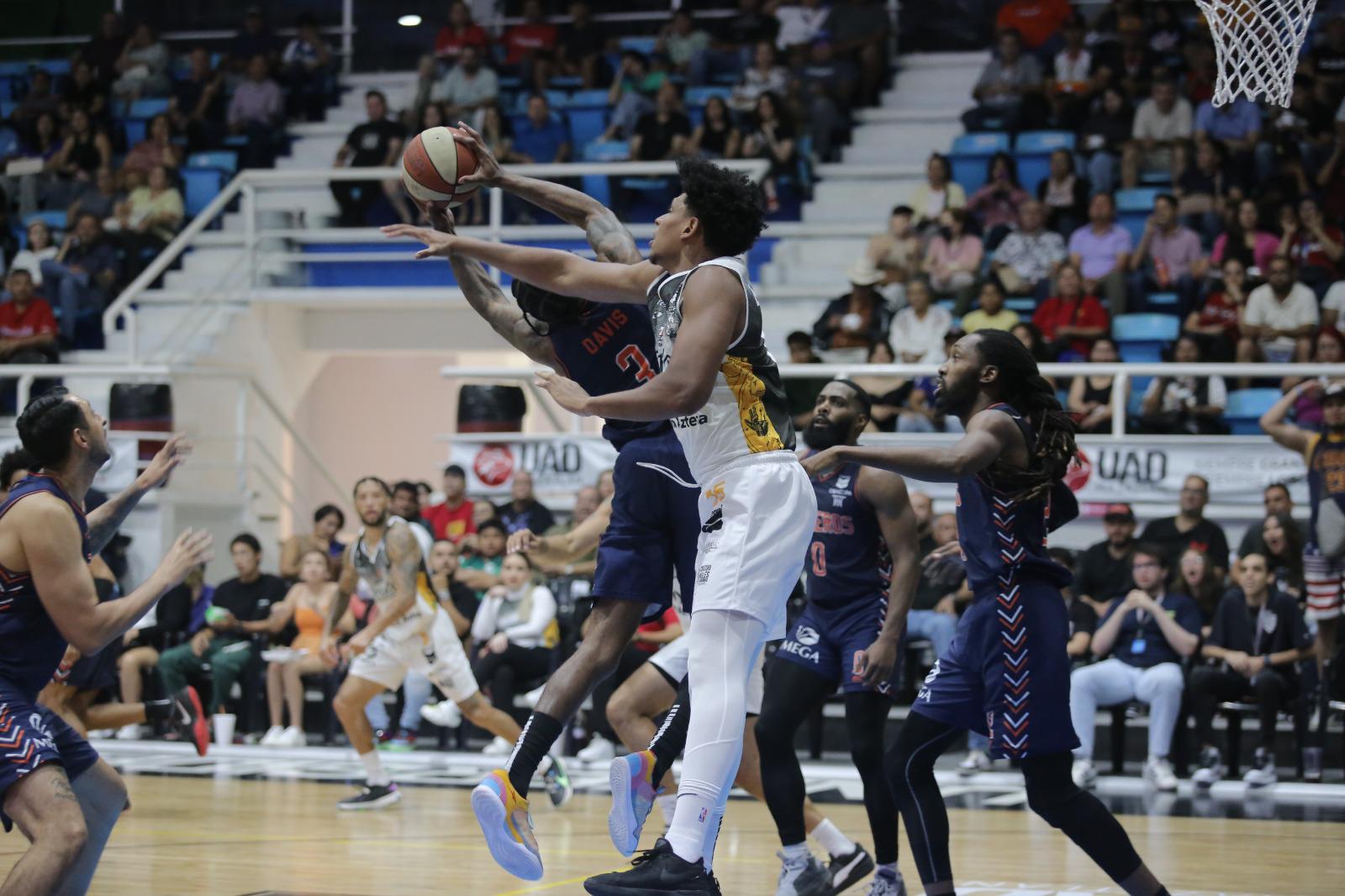 $!Venados Basketball muestra su dominio en la duela ante Pioneros de Los Mochis