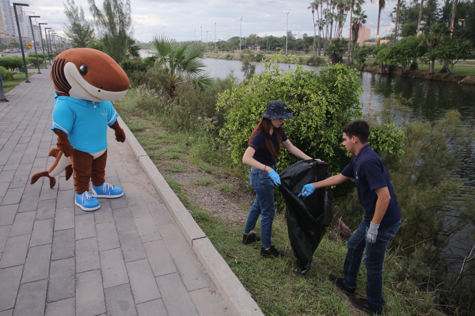 $!Realizan limpieza y dan un respiro a la Laguna del Camarón en Mazatlán