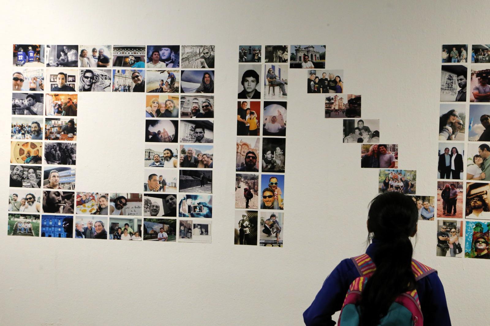 $!Muro de fotografías que forman la palabra Ron y muestran a Roberto Bernal en sus viajes.