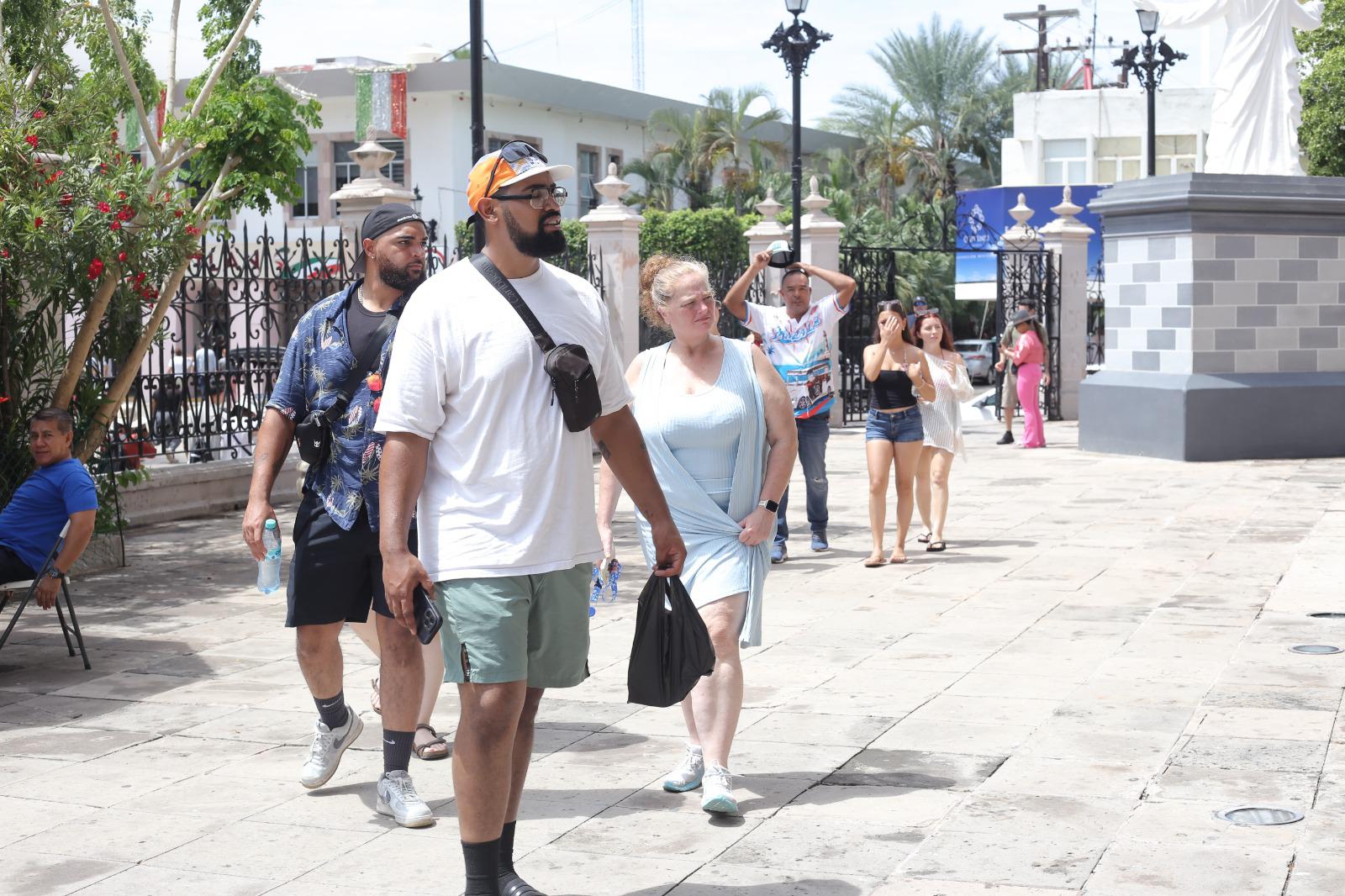 $!Recibe Mazatlán a más de 3 mil 600 cruceristas este lunes