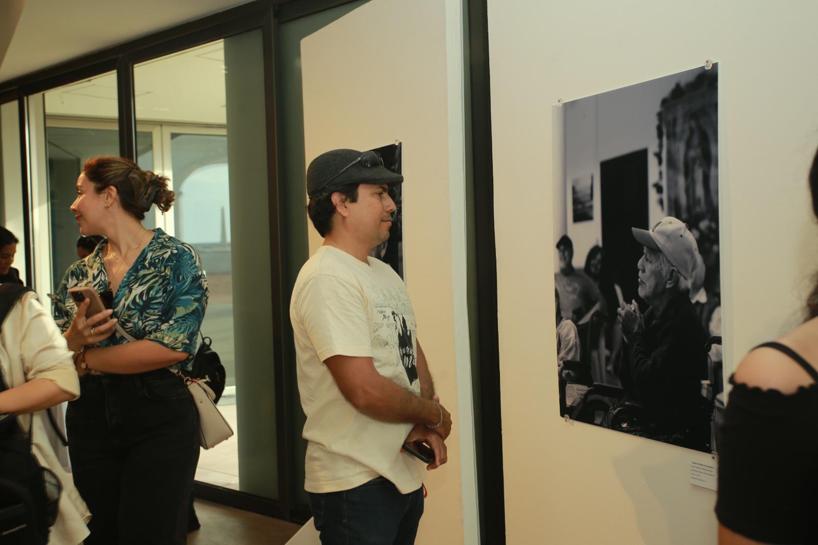 $!Rostros, silencios y canciones dieron vida a la exposición .