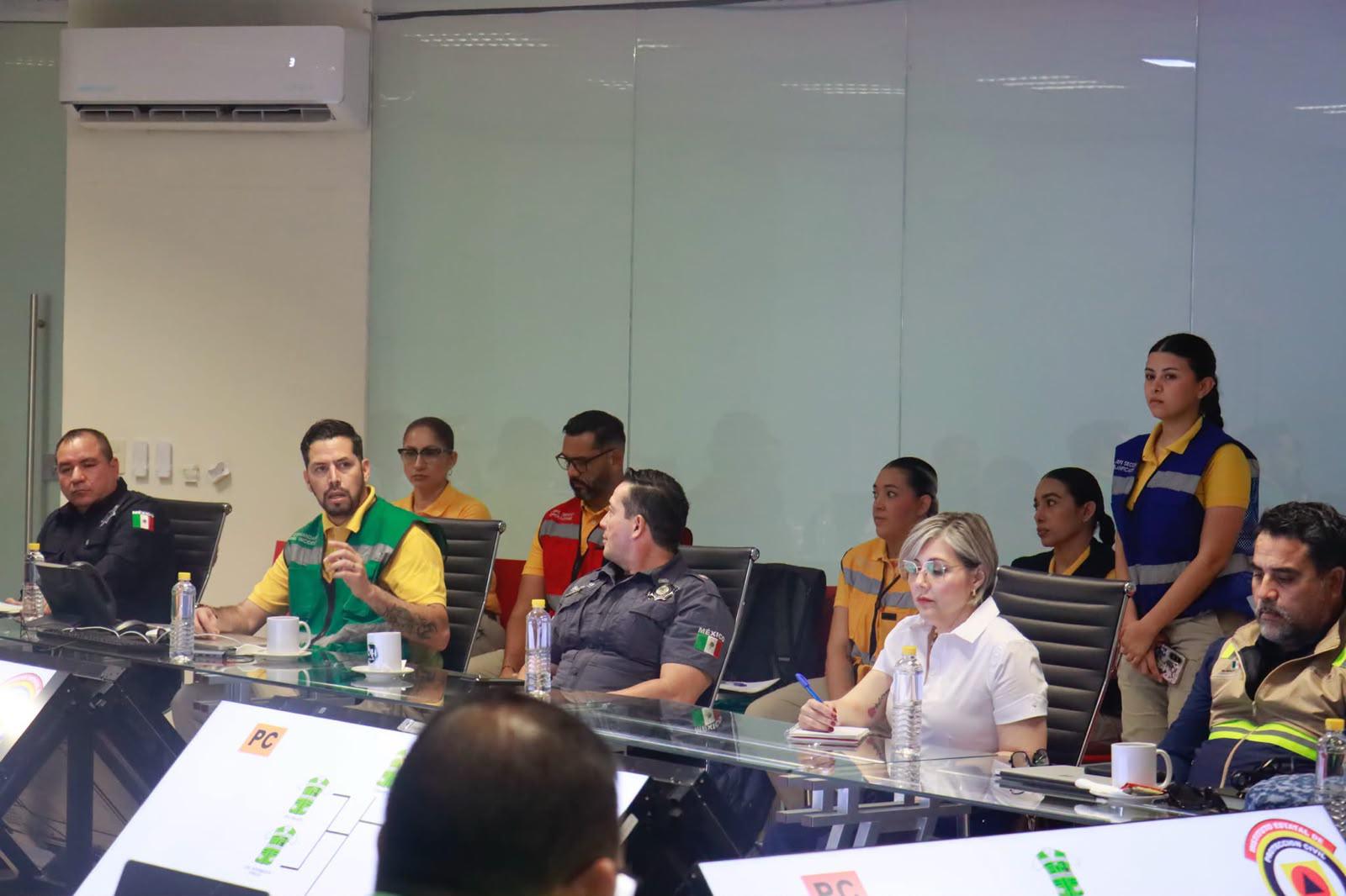 $!Instala Protección Civil centro de operaciones en Sinaloa ante el Huracán Simon