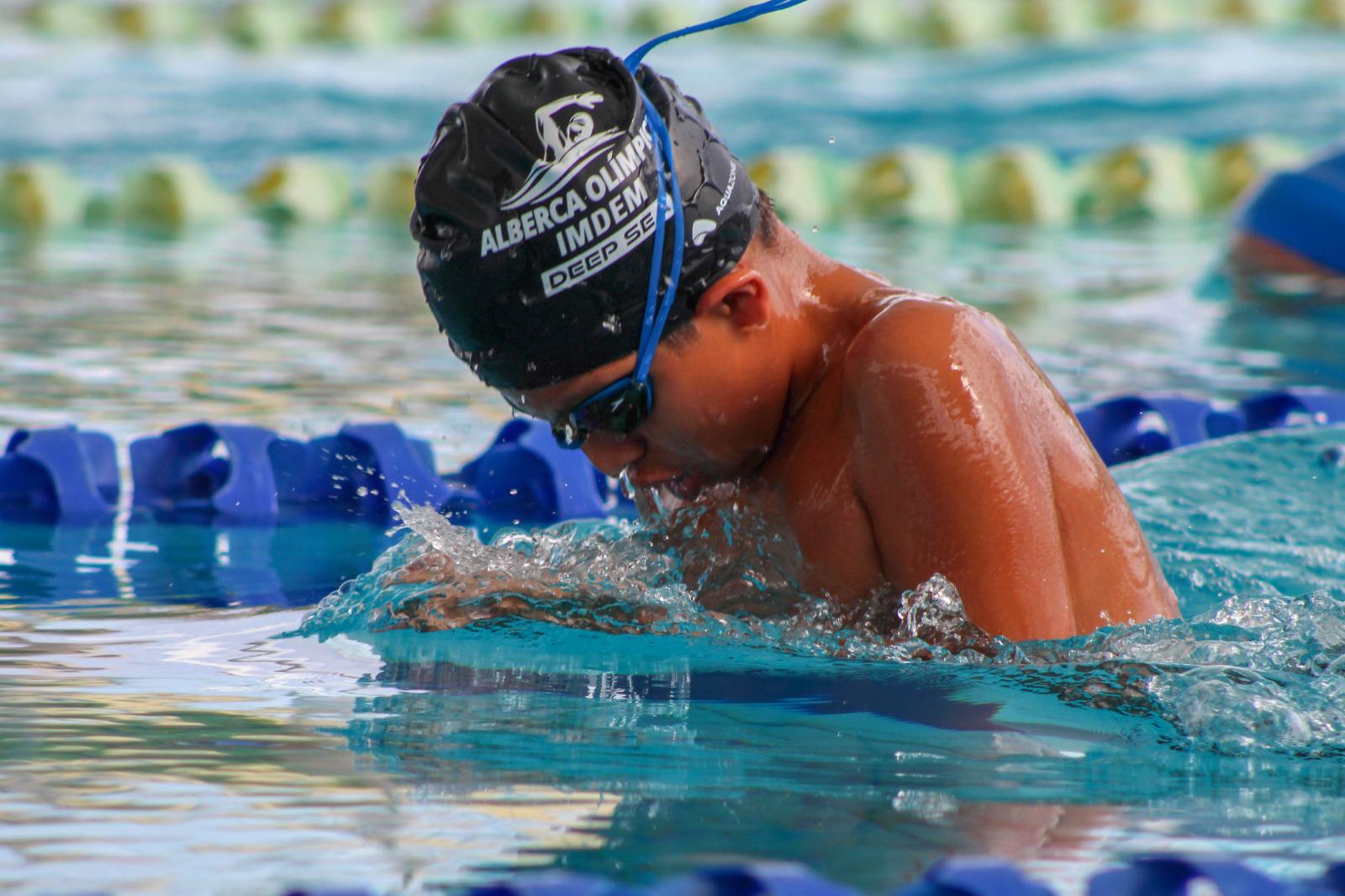 $!Tritones mazatlecos toman parte de Olimpiada Indígena Zona Norte