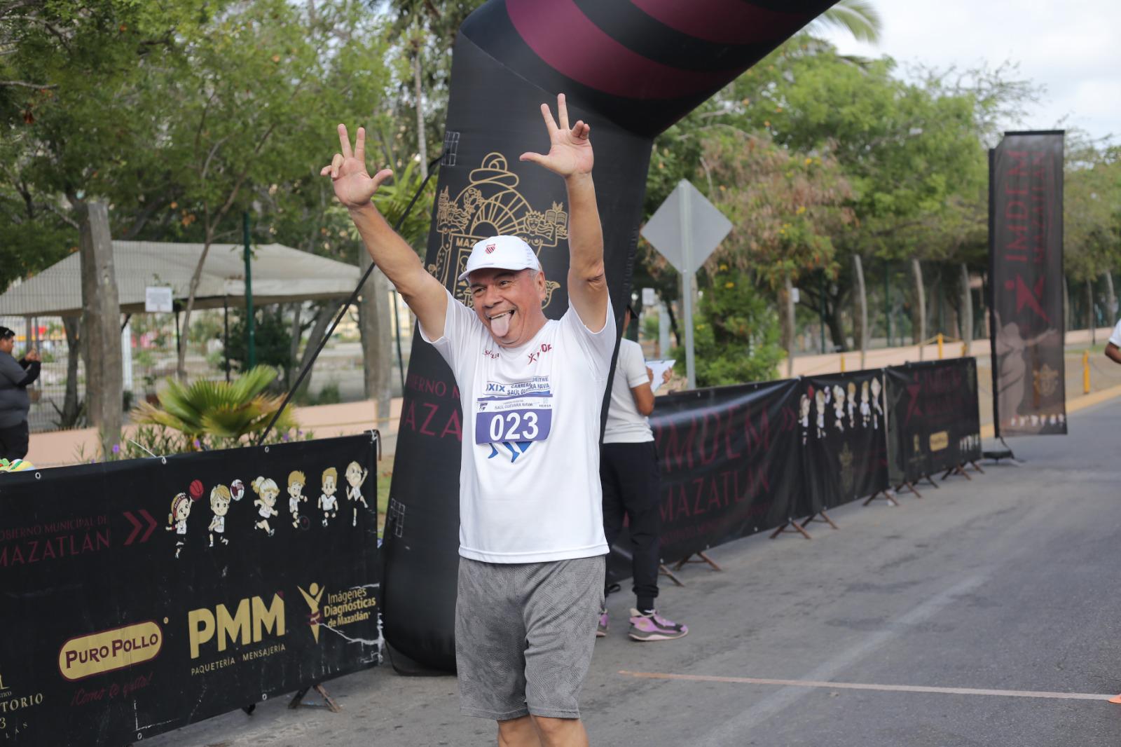 $!Celebran medios de comunicación con pedestre Día de la Libertad de Expresión, en Mazatlán