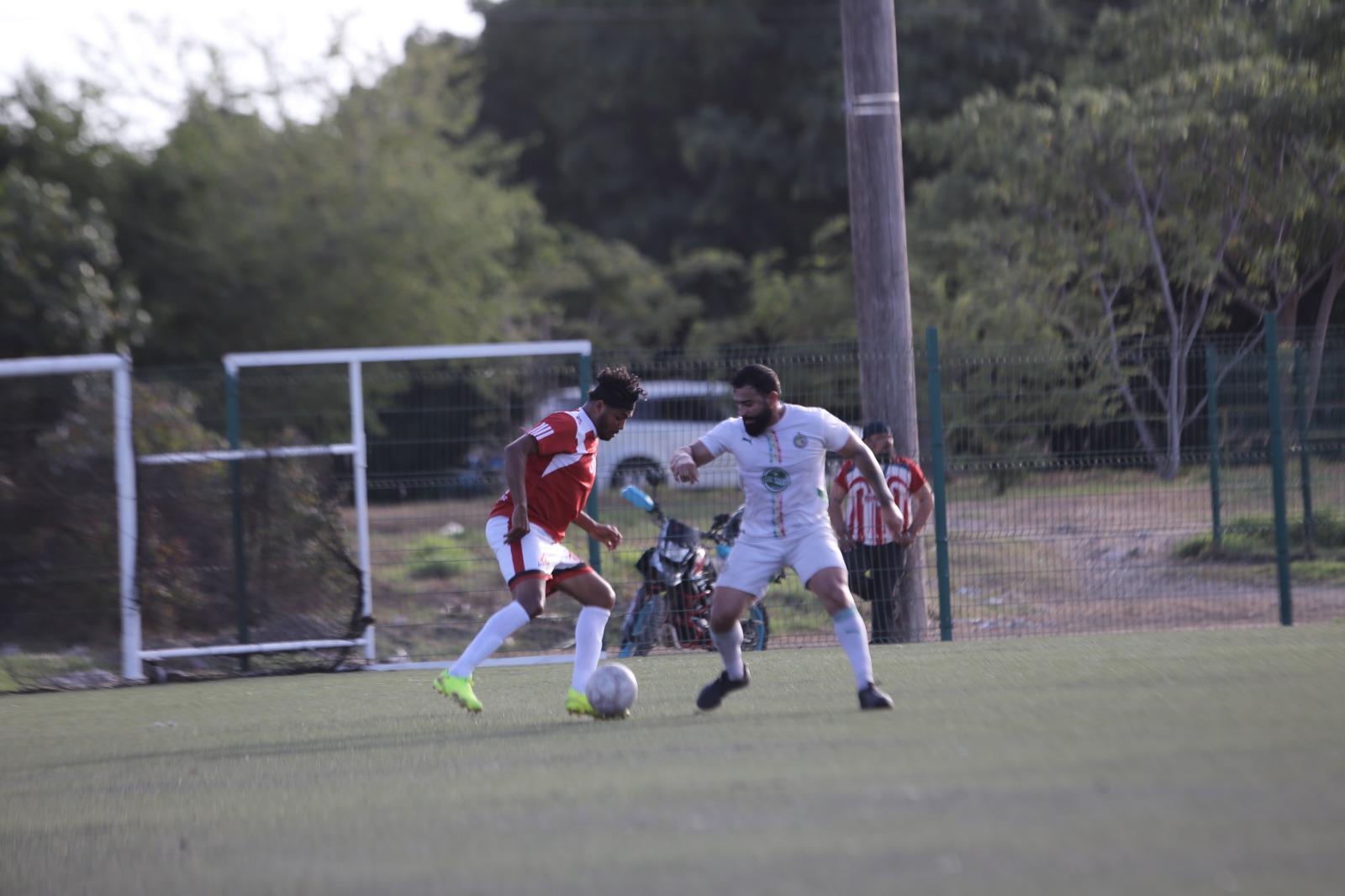 $!Elevadores Larsson dominan la Copa en Liga Superveteranos