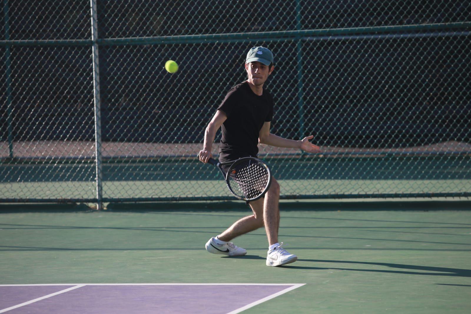 $!Suman tenistas valiosos triunfos en Copa Amstel Ultra