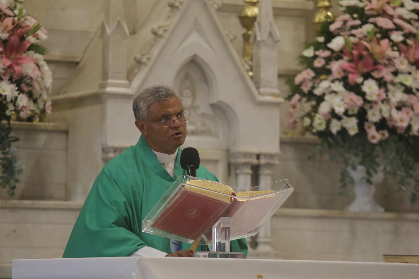 $!Llama Iglesia de Mazatlán a practicar el perdón y buscar la paz