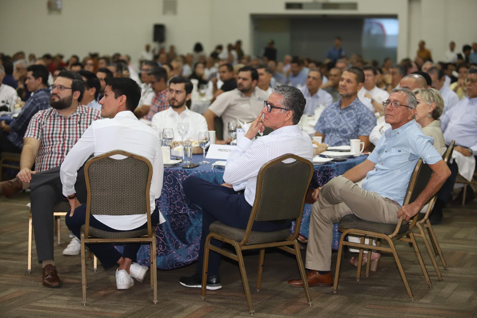 $!Gobierno no puede solo, requiere ayuda para atender a la sociedad: Jesús Vizcarra