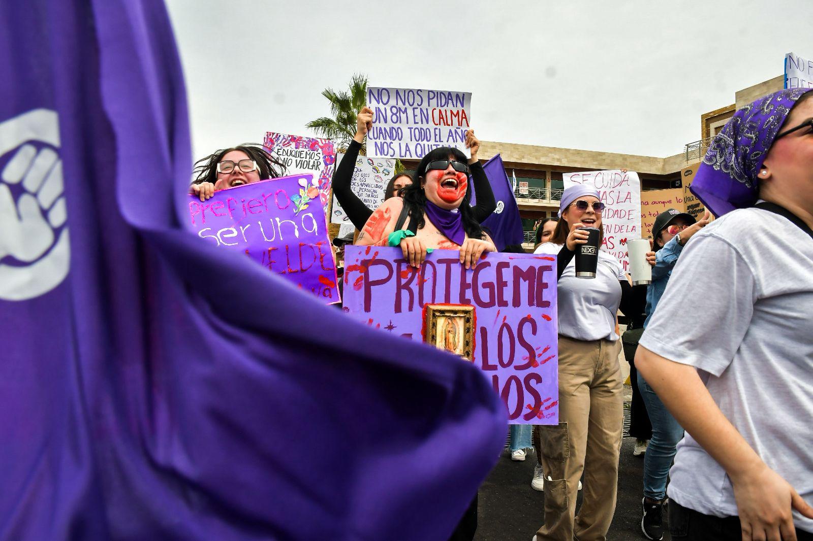 $!Colectivos feministas marchan en Culiacán por justicia y seguridad en el 8M