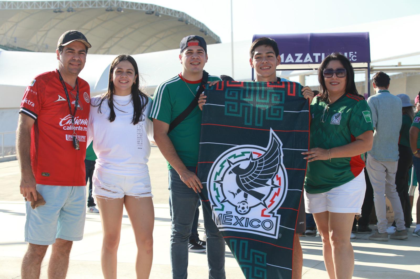 $!Miles de aficionados disfrutan la fiesta de la Selección Nacional
