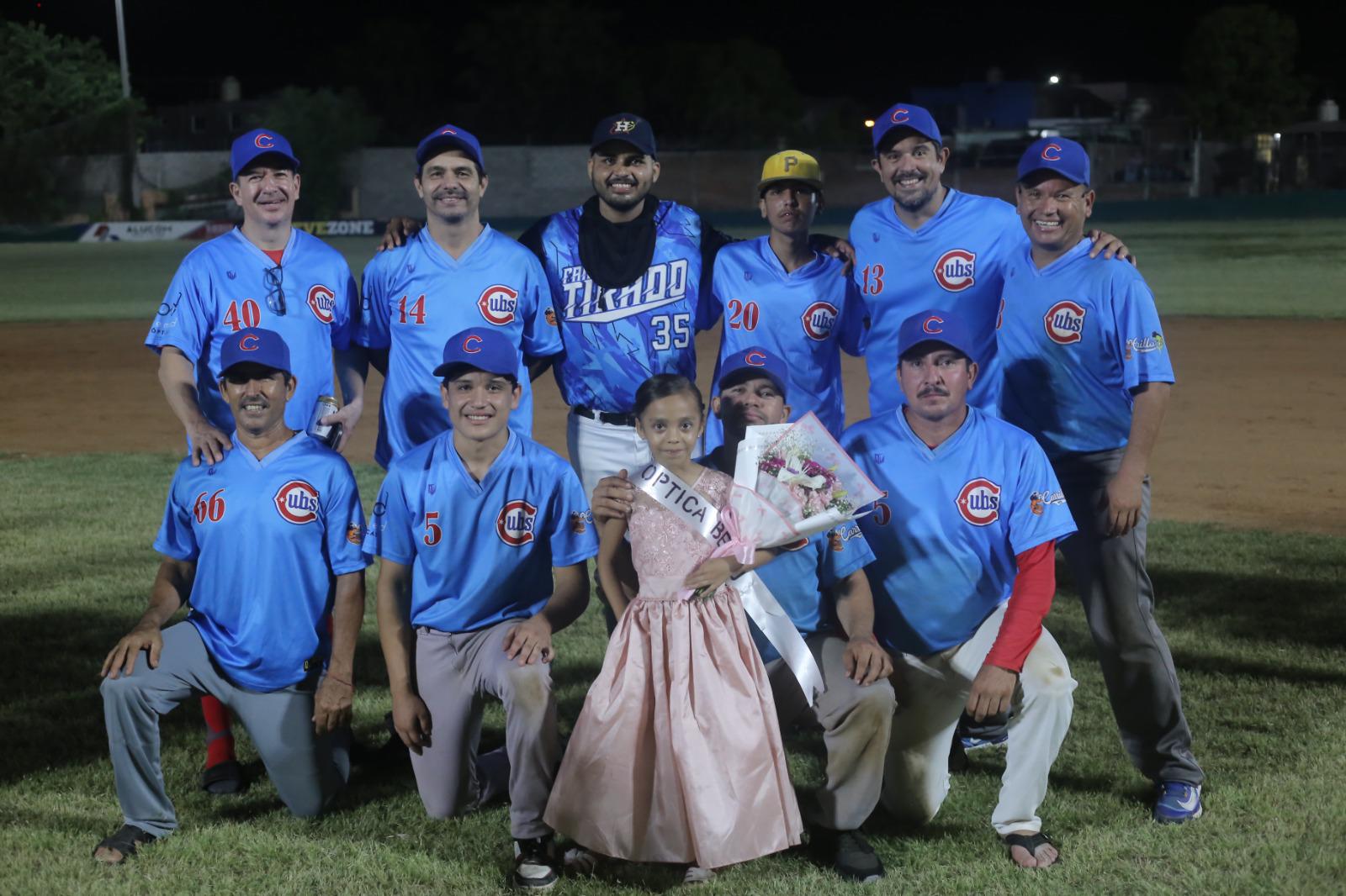 $!Cantan Playball en Liga de Meseros al Bat