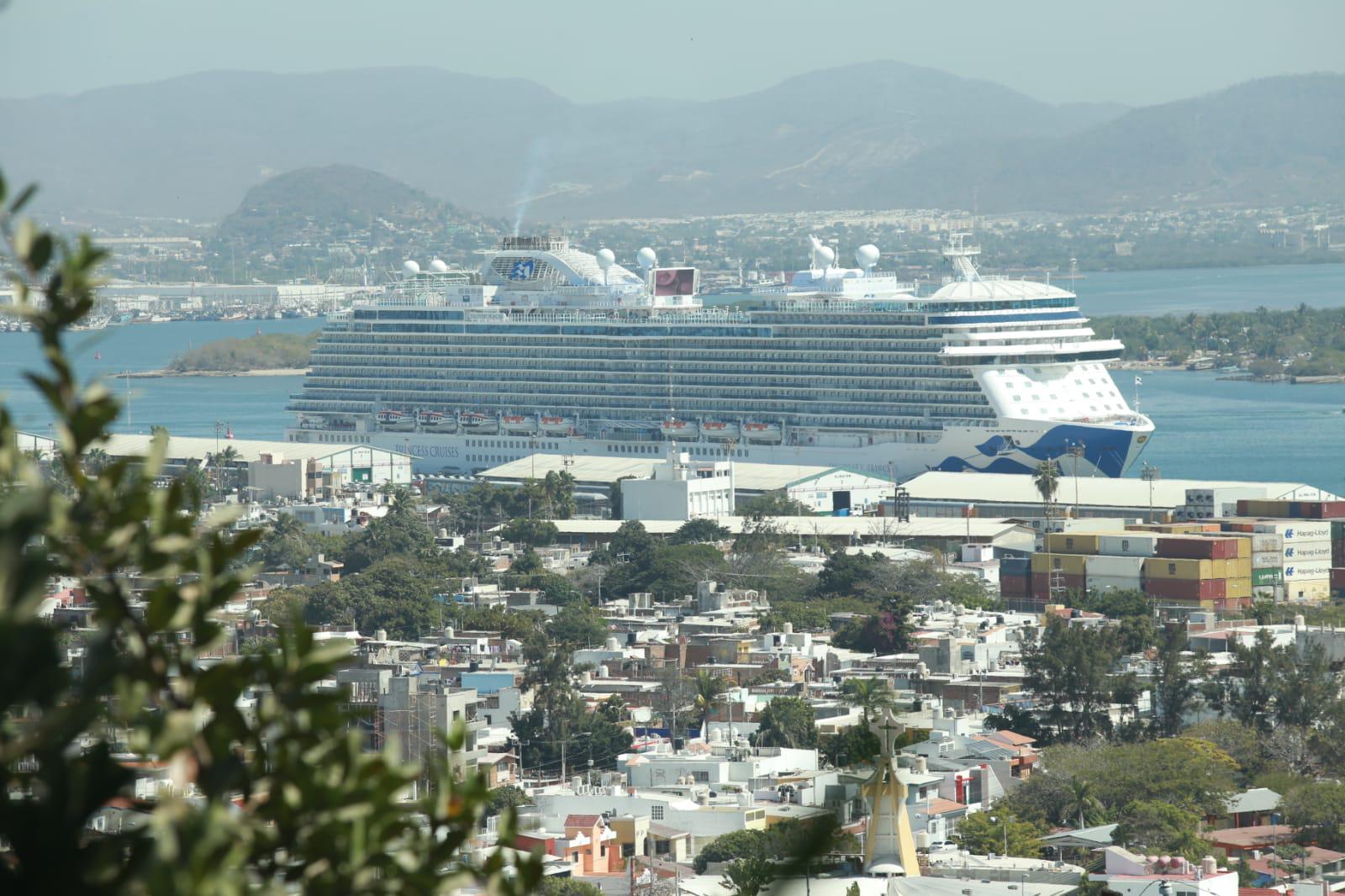 $!Disney Wonder y Discovery Princess arriban a Mazatlán