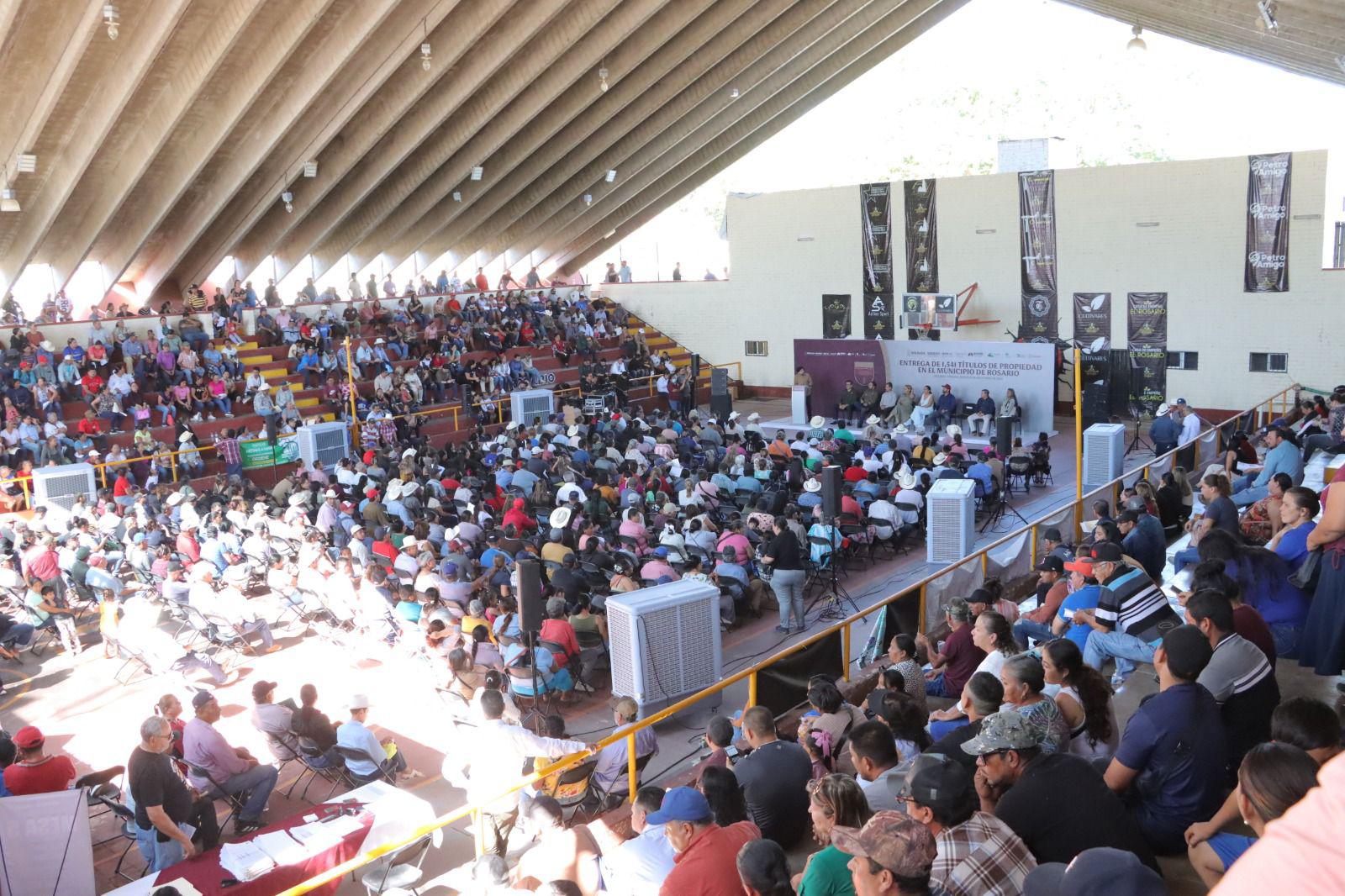 $!Justicia social en Rosario: entregan más de 1,500 títulos de propiedad y parcelarios