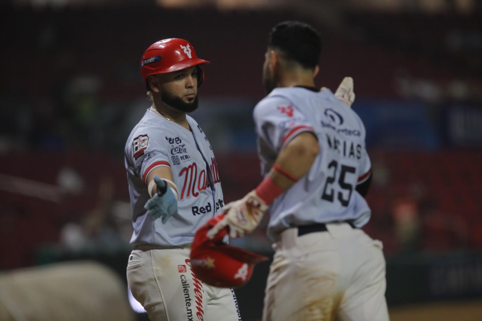 $!Tomateros sella la serie ante Venados en un tarde de doble juego en Mazatlán