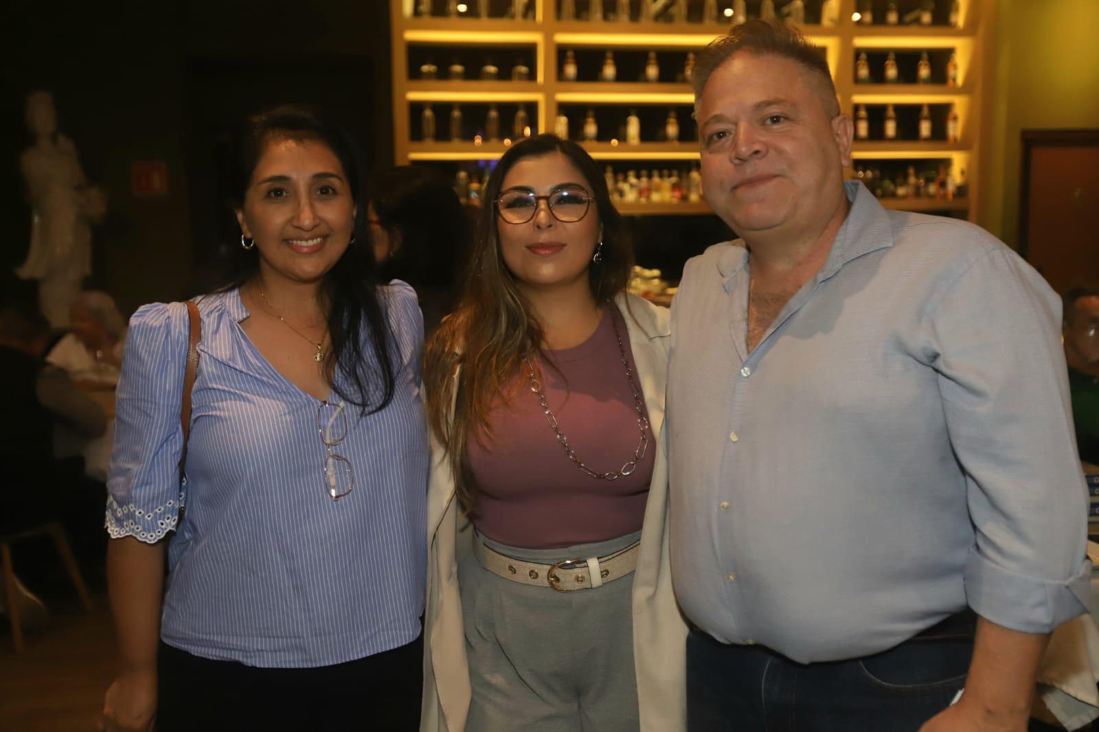 $!Claudia Larrañaga, Delia Simental y Luis Ernesto Gómez.