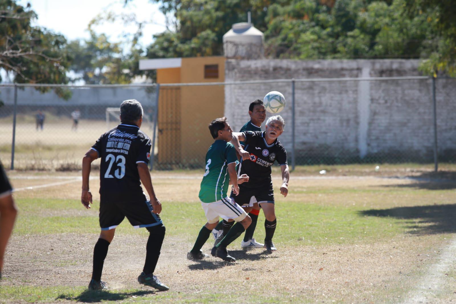 $!La Cruz de Elota y Mazatlán se coronan en Torneo Regional Centenario