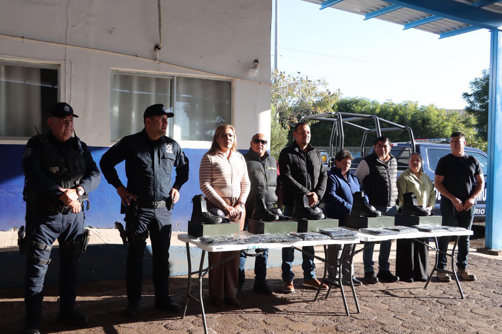 $!Recibe personal de Seguridad Pública de Rosario nuevos uniformes