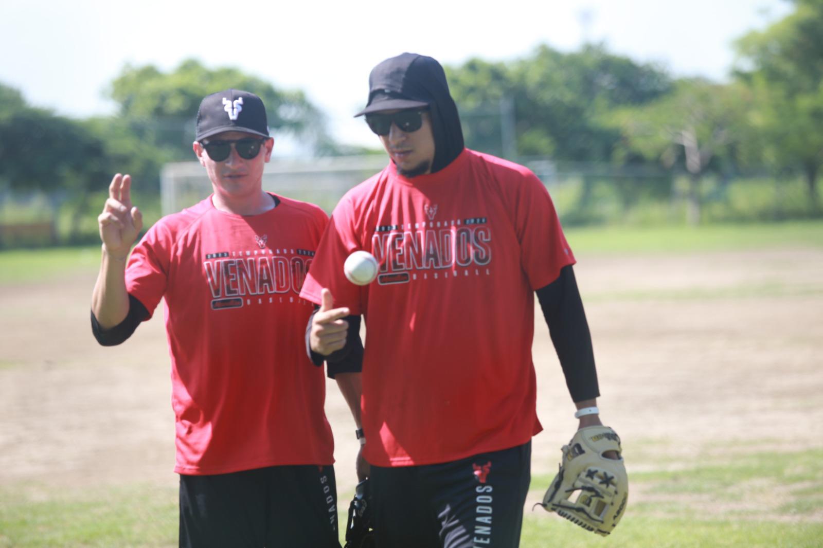 $!Cumplen Venados segundo día de trabajos en Club Muralla