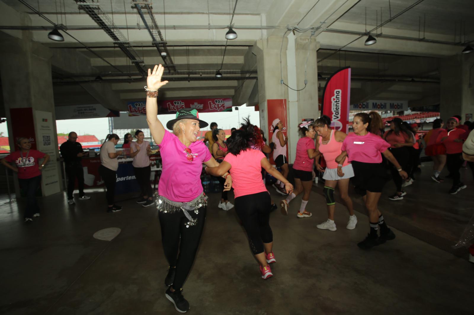 $!Apoya Venados de Mazatlán causa de Casa Valentina con máster class de zumba y bailes rítmicos