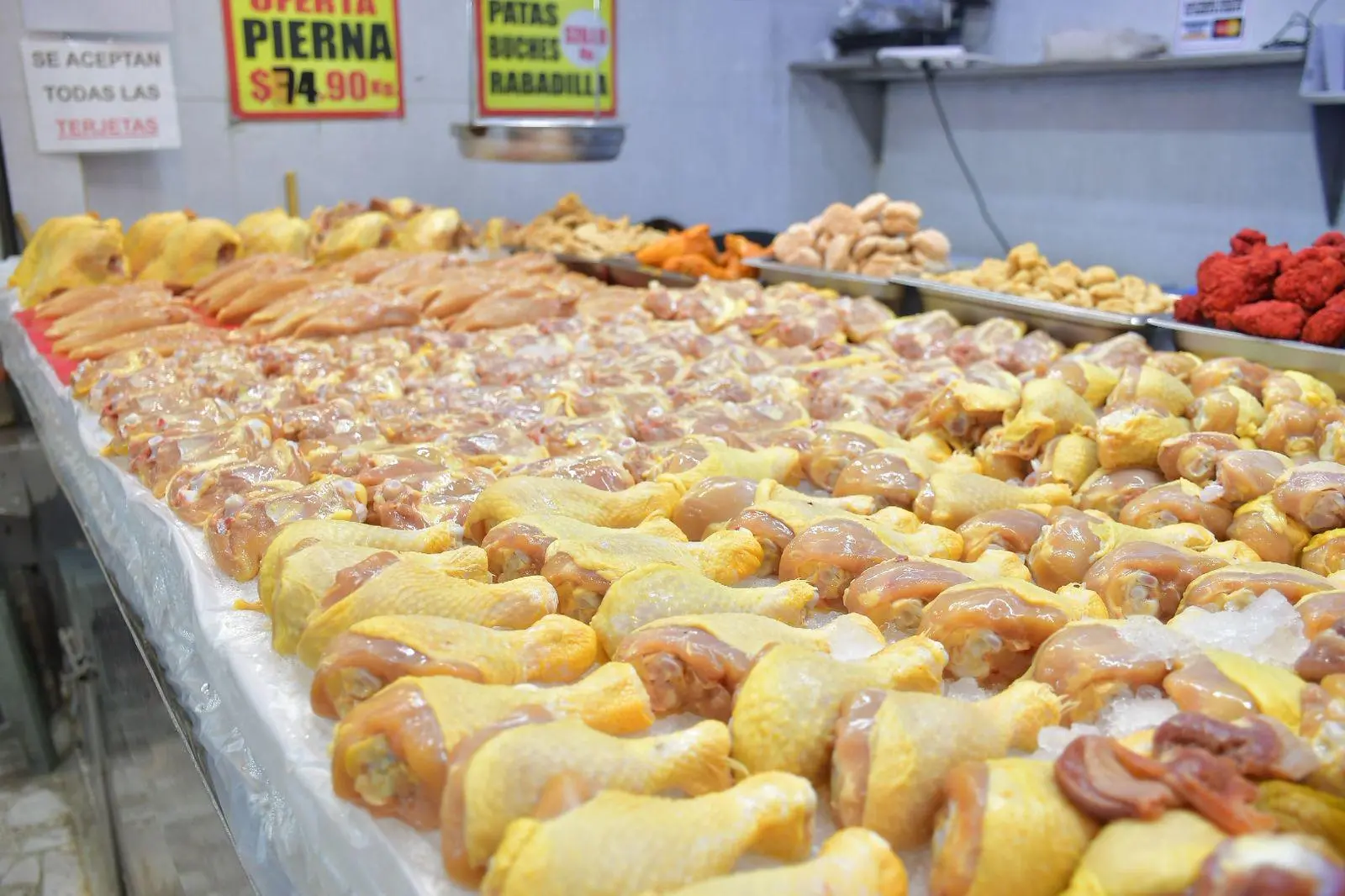 $!Baja de precio del huevo en Culiacán, mientras el chile verde y el pepino aumentan