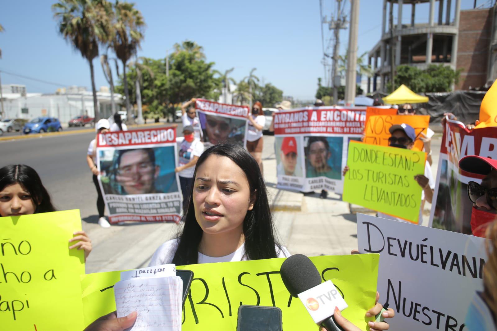 $!Familiares de jóvenes de Monterrey privados de la libertad en Semana Santa en Mazatlán exige aparezcan sanos y salvos