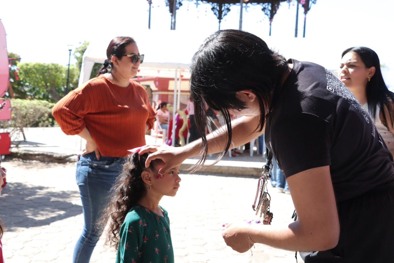 $!IMJU Rosario celebra el Día del Amor y la Amistad