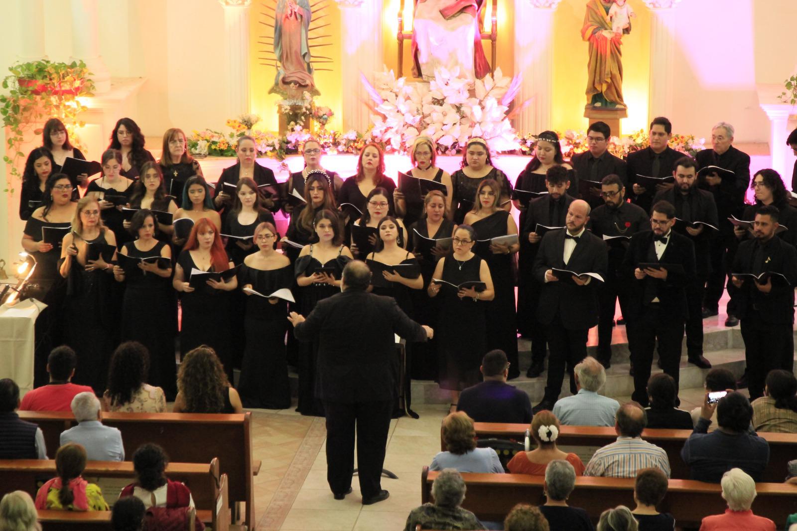 $!Cautiva el Coro de la Ópera de Sinaloa con el ‘Réquiem’ de Mozart