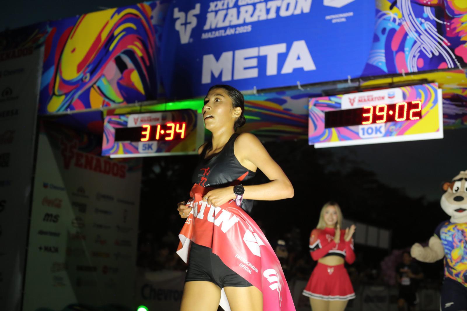 $!Bautista y Morales dominan los 10 kilómetros en Maratón Mazatlán