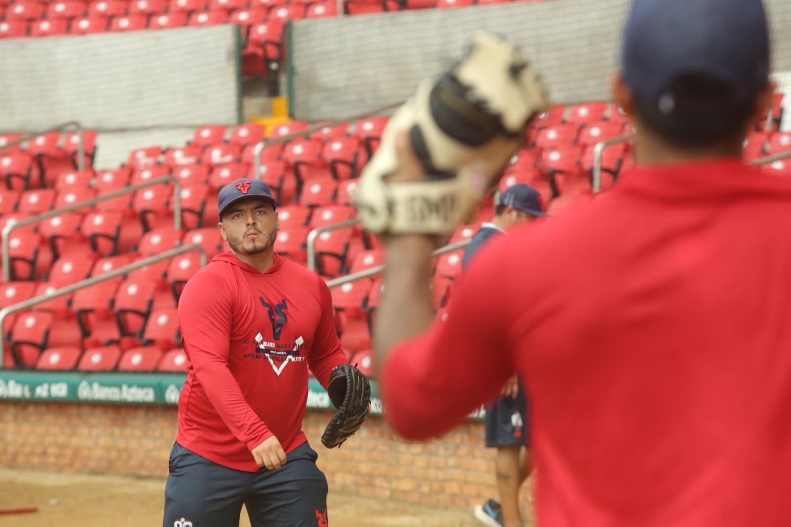 $!Arriban refuerzos extranjeros a la pretemporada de Venados de Mazatlán