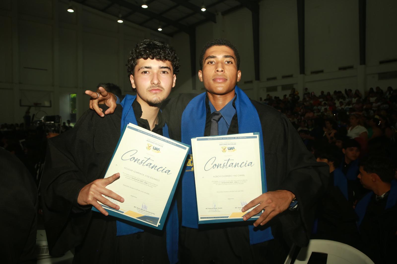 $!José Eduardo Aguilar Lizárraga y Yao Daniel Agbovi Guerrero.
