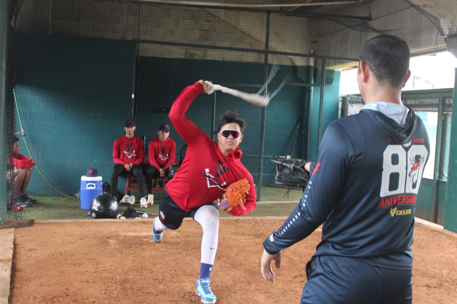 $!Los muchachos, muy interesantes, con físicos bastante grandes: Édgar Osuna